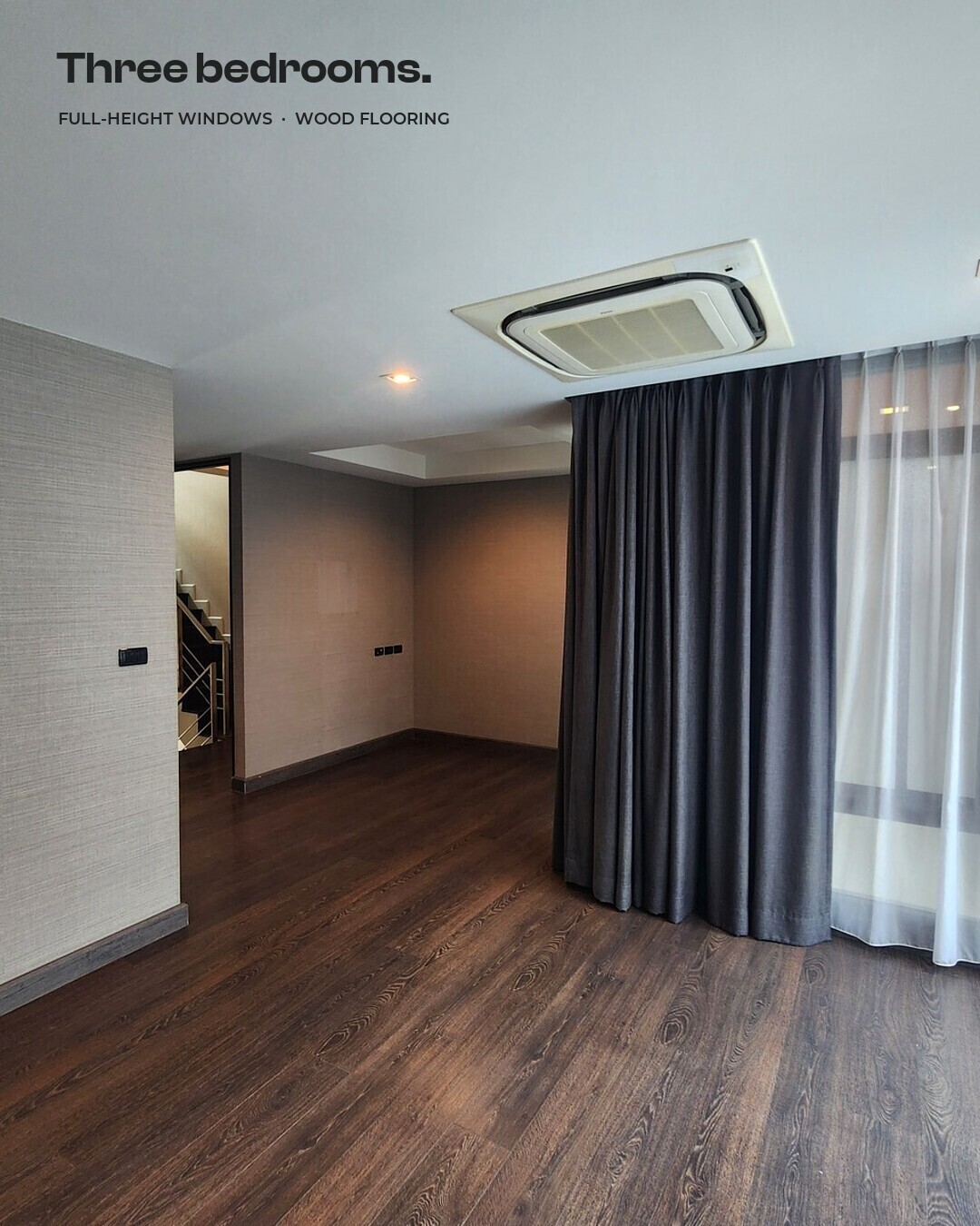 Ekkamai townhouse slide 4